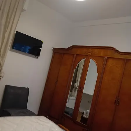 Проживание в семье Puerta Del Carmen